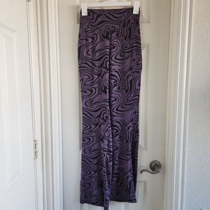 Disney Nightmare Before Christmas Zero Women's Size XS Yoga Pants Purple Black